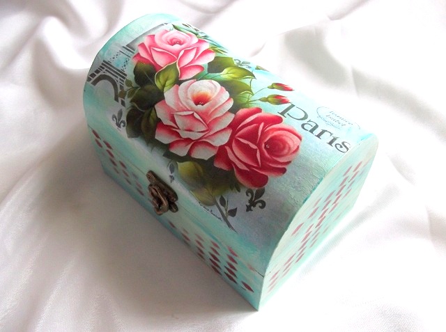 Cutie lemn decorata cu trandafiri 33796 - imagine 2