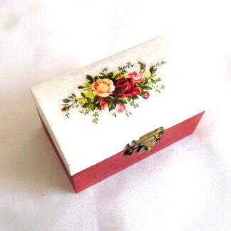 cutie lemn decorata cu trandafiri 43620